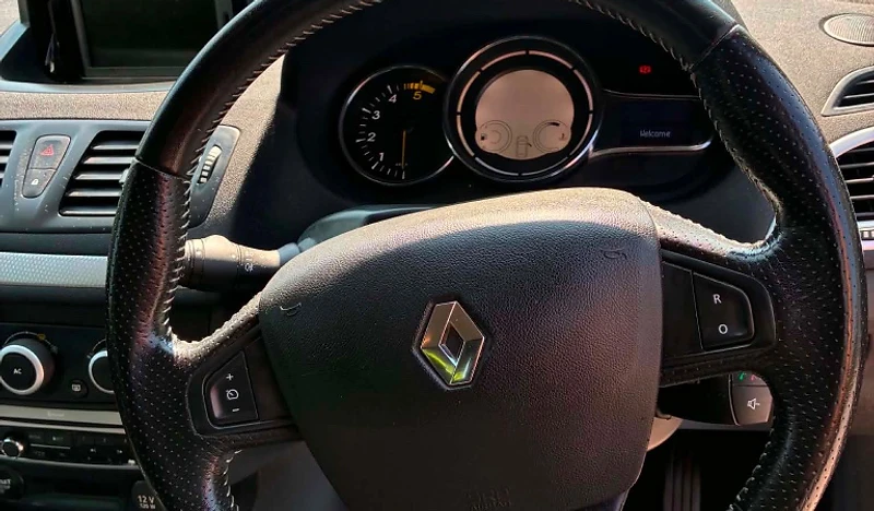 Renault Megane 8