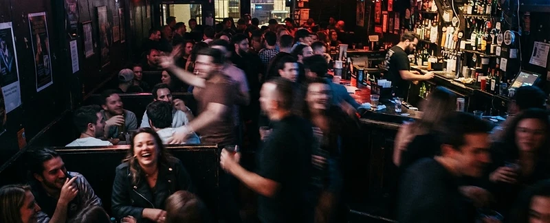 Dive Bar Buckhead crowd