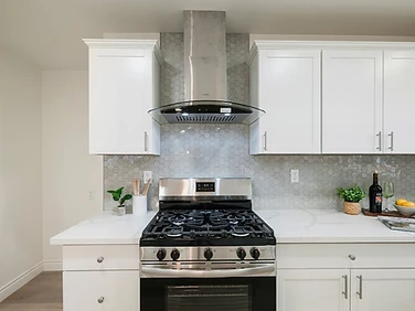 Kitchen & Range Hood