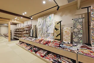 「着物から洋服へ」リメイク展示会・相談会