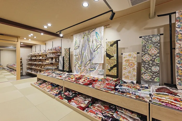 「着物から洋服へ」リメイク展示会・相談会