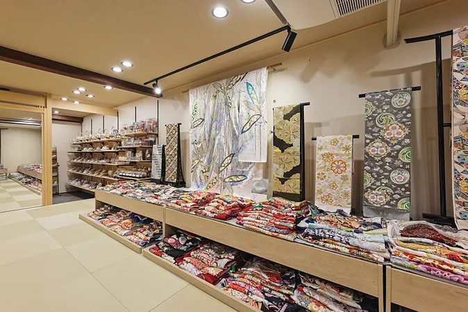「着物から洋服へ」リメイク展示会・相談会