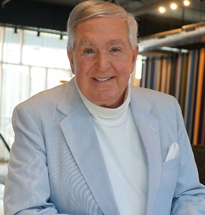 Dean Phillippi as Beaumont Sinclair