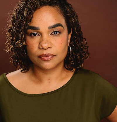 Milagros Lopez as Nia Lopez