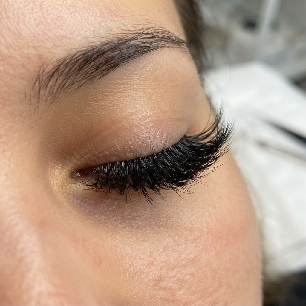 Eyelash extensions Mega volume full set at Unique Brows Winston-Salem