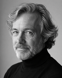Portrait of Martin Travis