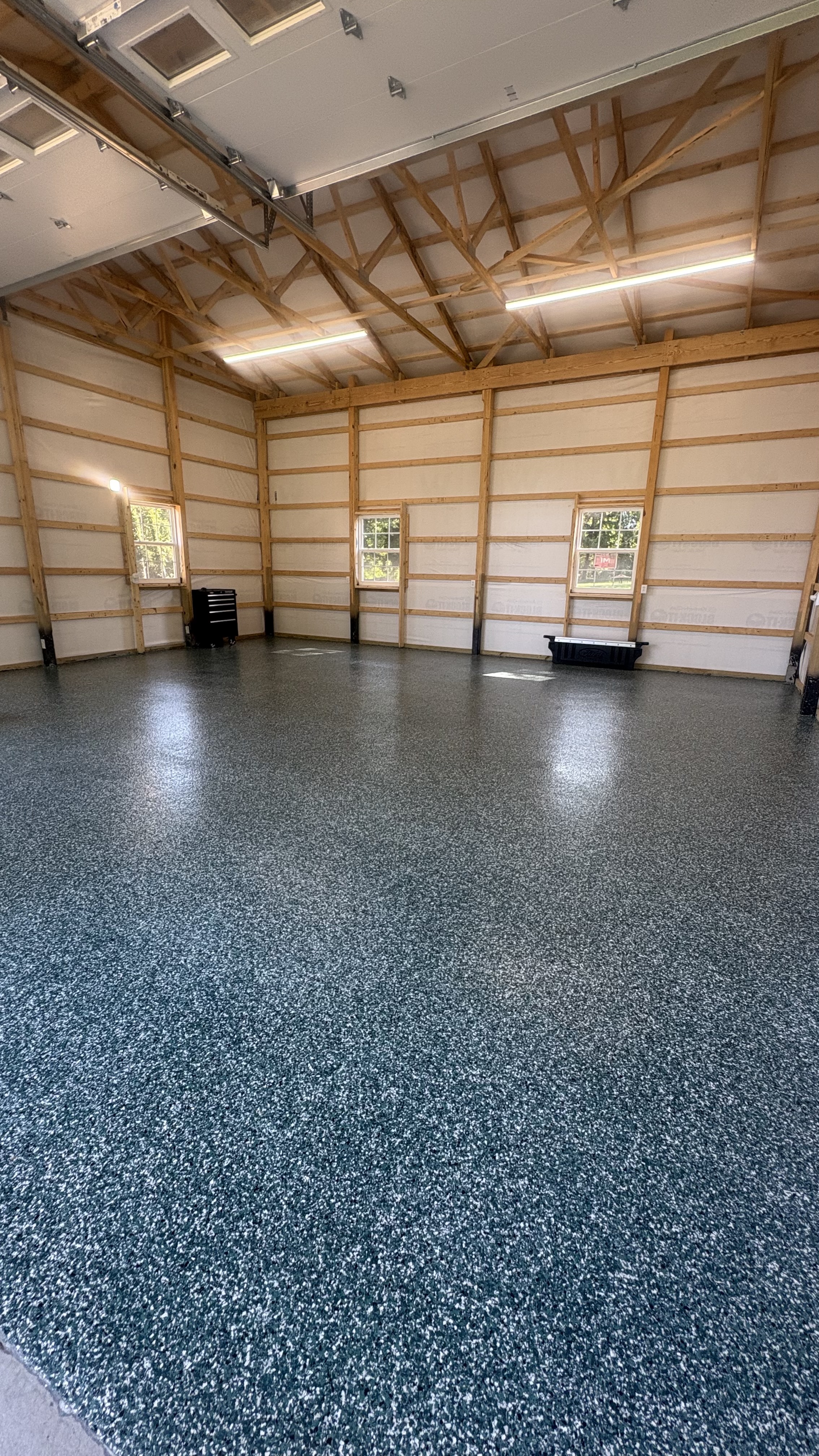 Pole Barn — Slate Blue Flake System