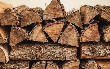 Kiln-dried mixed hardwood firewood logs