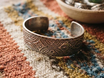 Silver jewelry piece