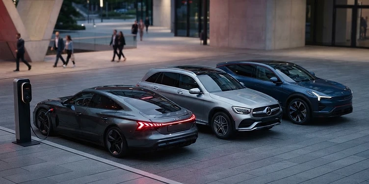 Trend Auto 2026: Elettrico, Ibrido e Nuove Tecnologie