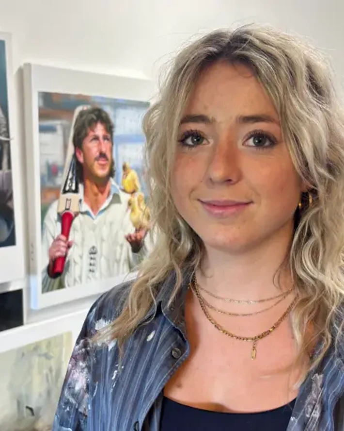 Makenzy Beard, Welsh portrait painter, in her studio