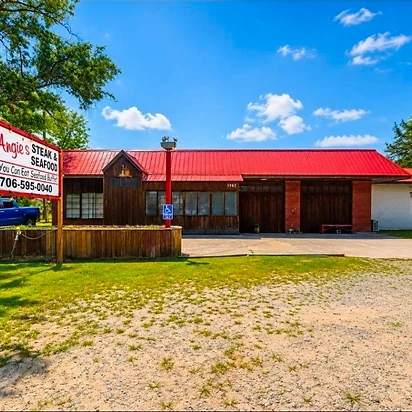 Exterior of Angie’s Steak & Seafood on Wrens Highway in Thomson