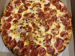 Round pepperoni pizza