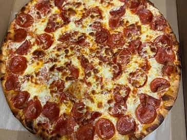 Round pepperoni pizza