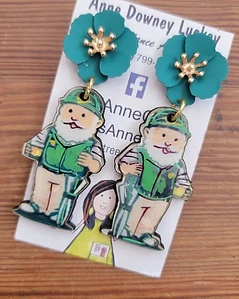 Colorful golfer-themed drop earrings