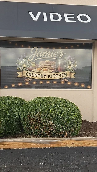 Jamie’s Country Kitchen storefront window and exterior