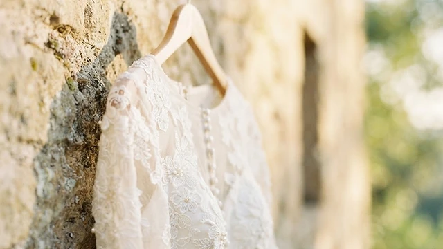 El vestido y el lugar: una conversación silenciosa