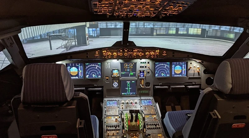 AlphaTech A320 simulator cockpit