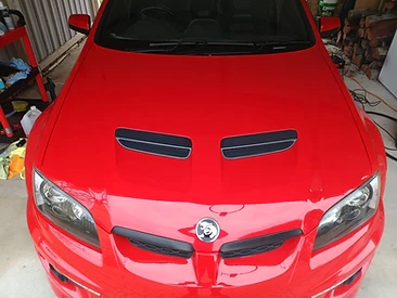 HSV Maloo R8 — Front bonnet close-up