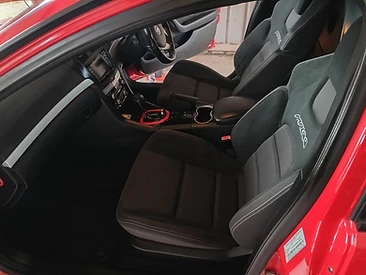 HSV Maloo R8 — Interior MRC seats