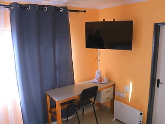 Workstation & flat-screen TV