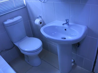 En-suite fittings