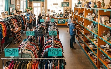 The Great Canadian Thrift Shift: Why 2026 is the Year of the Secondhand Score