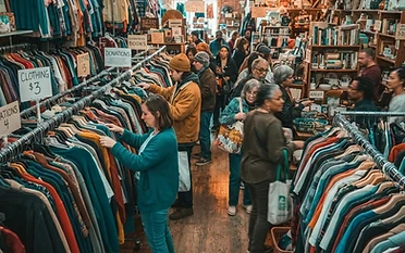Beyond the Bins: Why Canadians are Trading Thrift Stores for Community Swap Meets in 2026