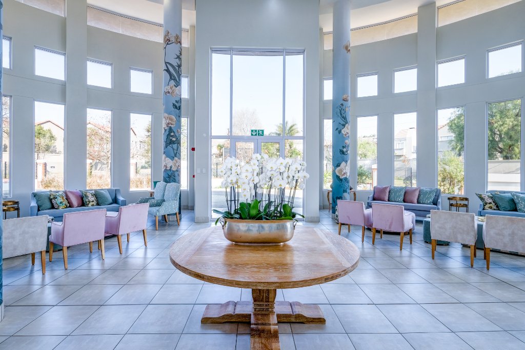 The Round Lounge
