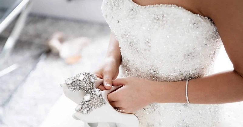 Sydney wedding photography packages — a couple photographed at a Sydney wedding venue