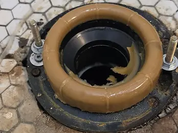 Toilet Flange & Wax Ring Reset — Toronto