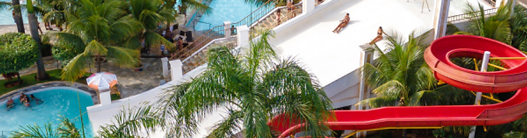 Jardins Acqua Park com toboáguas