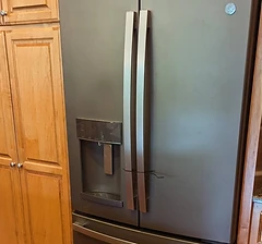 Stainless steel French door refrigerator