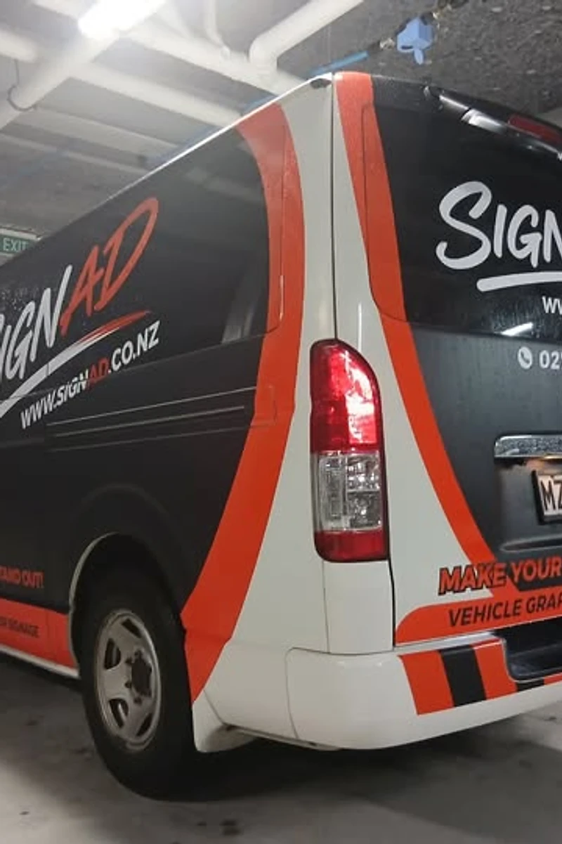 SIGNAD vehicle graphics showcase