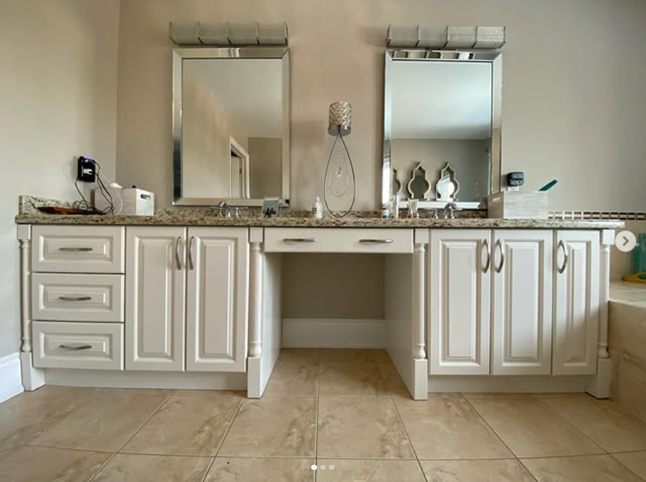 Ensuite vanity, before