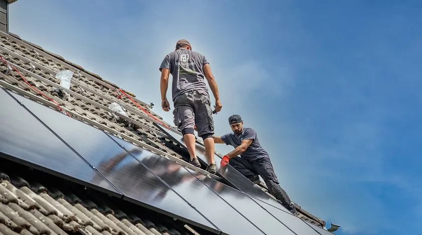 Photovoltaik-Monteur