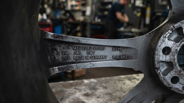 The Load Rating Trap: Why Your Aftermarket Wheels Might Be Unsafe
