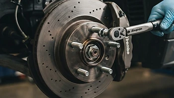 Torque Sequencing: The Star Pattern and Why It Is Non-Negotiable