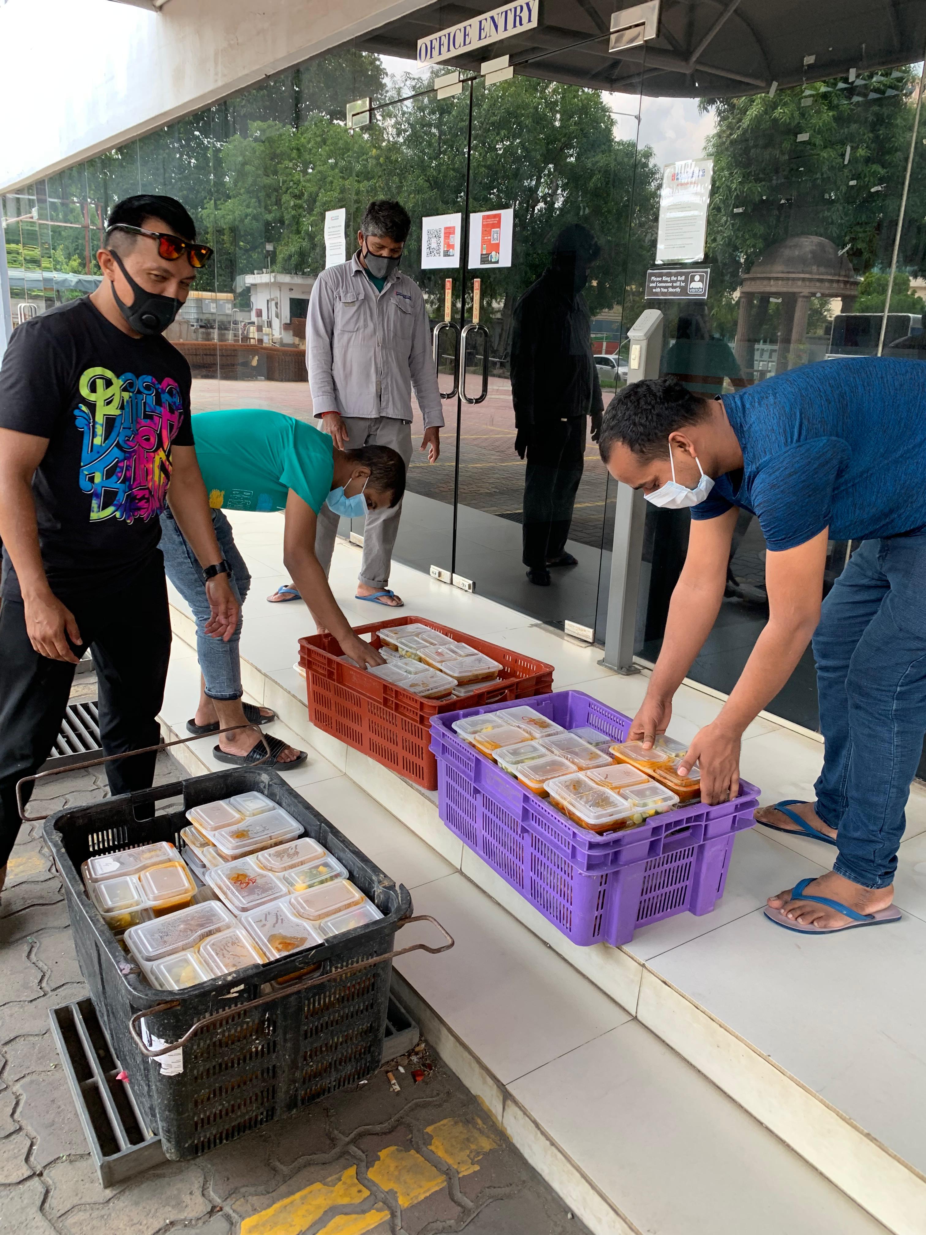 Hari Raya distribution photo 4