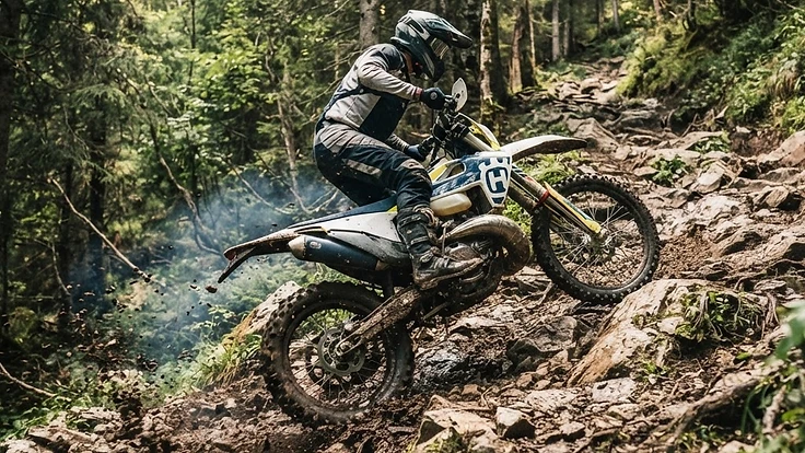 The Ultimate Guide to Lightweight Enduro Bikes 2026