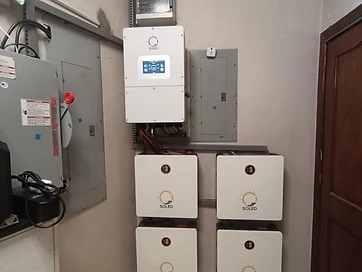 Sistema híbrido SOLED con respaldo de batería