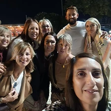 Grupo noturno com guia PortuCaleTravel