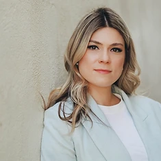 Anastasiia Sidorova performing