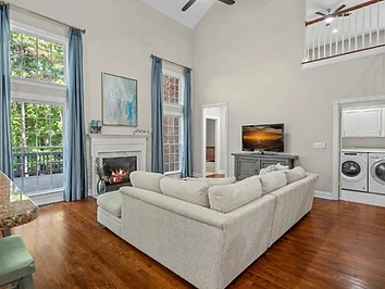 Pine Lake great room in Sammamish