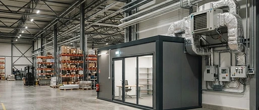 Dezentrale Hallenkühlung mit Daikin R32-Splitsystemen