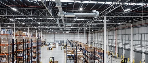 VRV-Systeme für effiziente industrielle Hallenklimatisierung
