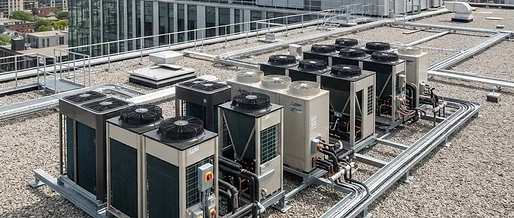 Effizienzsprung bei Mitsubishi Electric: Neue R290-Großwärmepumpe CAHV und R32-VRF-Generation YXM im Praxisfokus