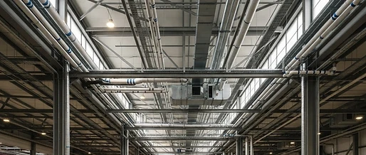 Hallenkühlung mit R32 Inverter-Kaltwassersätzen
