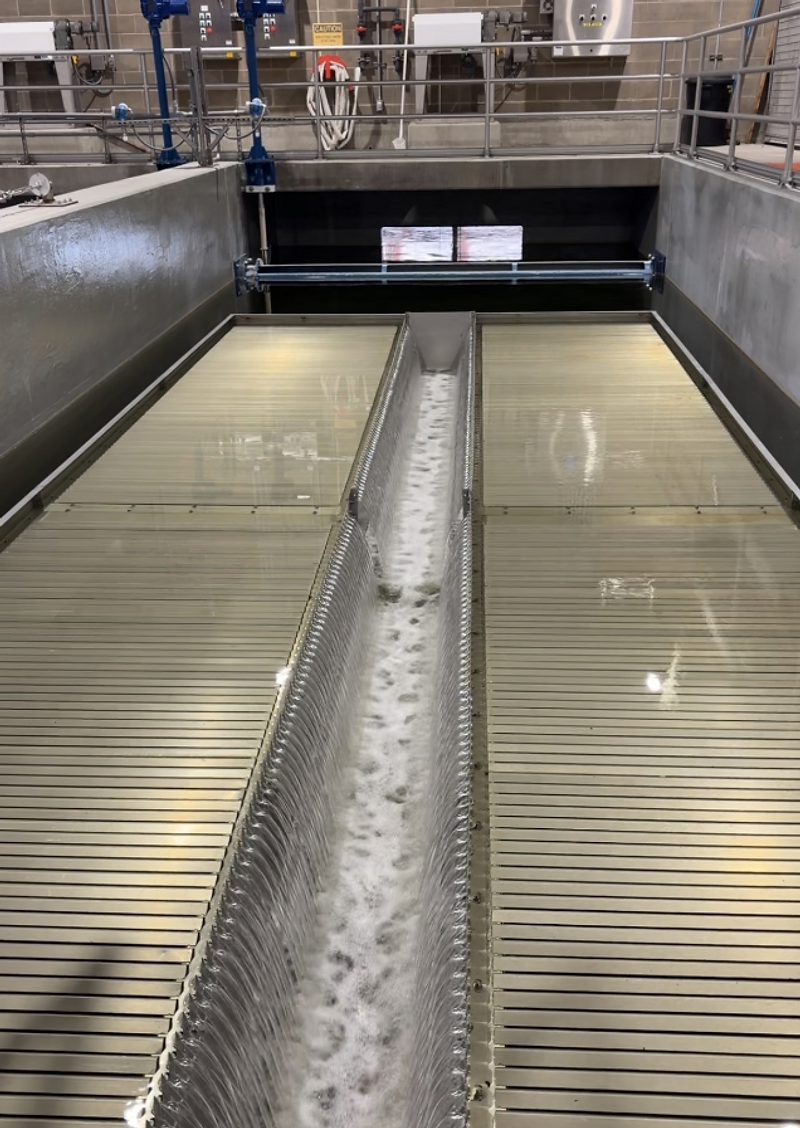 Clarifier beds and collection channel in operation