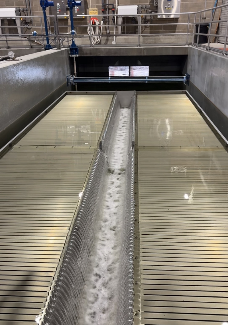 Clarifier beds and collection channel in operation